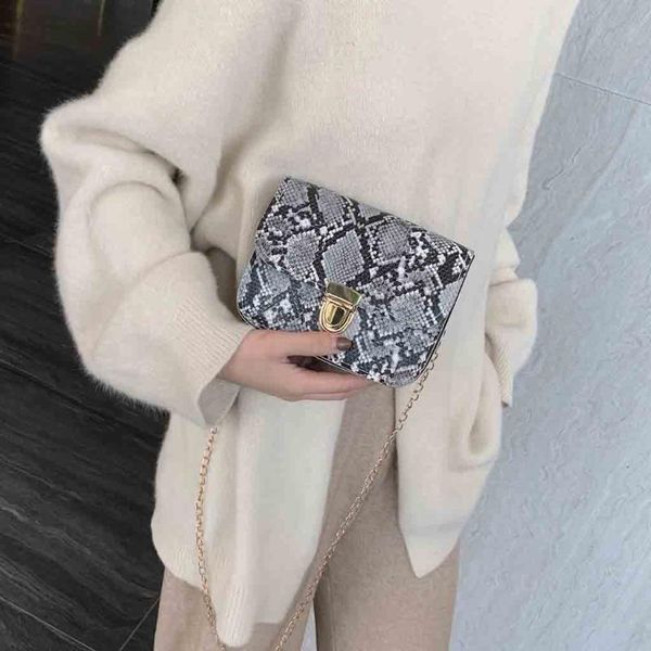 snakeskin pattern chain shoulder bag for women fashion messenger bag casual small square crossbody bags bolsa feminina
snakeskin pattern chain shoulder bag for women fashion messenger bag casual small square crossbody bags bolsa feminina