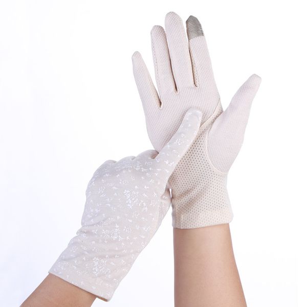 outdoor touch screen sunscreen stretch gloves women gloves 1 pair anti uv summer thin driving breathable non-slip mittens, Blue;gray
outdoor touch screen sunscreen stretch gloves women gloves 1 pair anti uv summer thin driving breathable non-slip mittens, Blue;gray