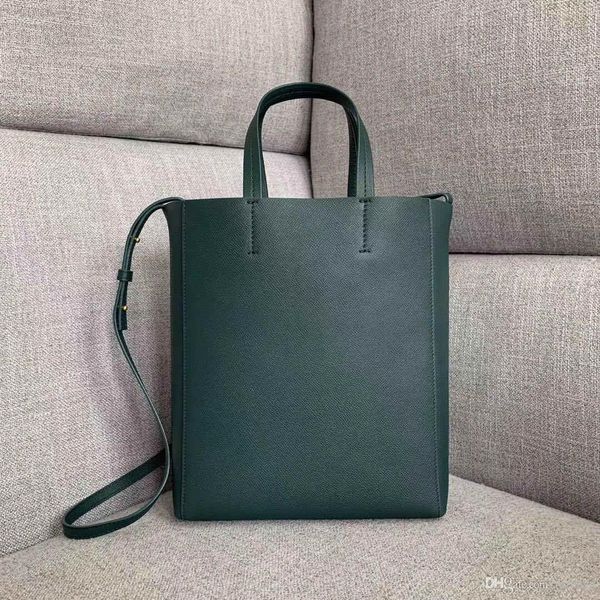 classic selling ladies bucket bag paris designer handbag fashion trend style with adjustable shoulder strap large capacity
classic selling ladies bucket bag paris designer handbag fashion trend style with adjustable shoulder strap large capacity