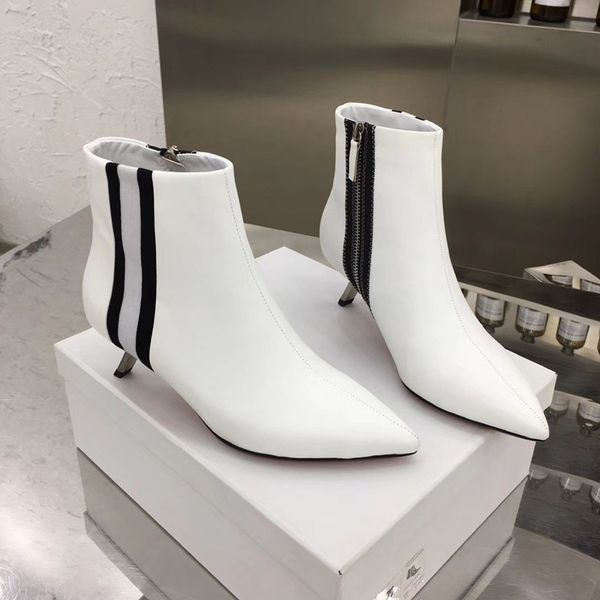 short design metal high heels new women's shoes women's leather boots 2019 leather boots with side zipper, Black
short design metal high heels new women's shoes women's leather boots 2019 leather boots with side zipper, Black