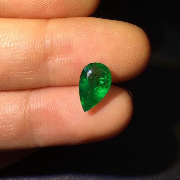 изумрудный драгоценный камень природный 1.39ct природный яркий зеленый изумрудный свободные драгоценные камни свободные камни для изготовлен, Black 
изумрудный драгоценный камень природный 1.39ct природный яркий зеленый изумрудный свободные драгоценные камни свободные камни для изготовлен, Black