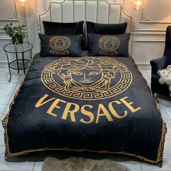De igner winter bedding et godde luxury king queen ize bed cover et duvet cover pillowca e bed heet home decoration, White
De igner winter bedding et godde luxury king queen ize bed cover et duvet cover pillowca e bed heet home decoration, White