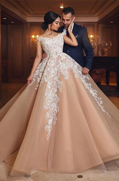 2019 custom made off-the-shoulder lace princess wedding dress with appliques bridal gown robe de mariage, White
2019 custom made off-the-shoulder lace princess wedding dress with appliques bridal gown robe de mariage, White