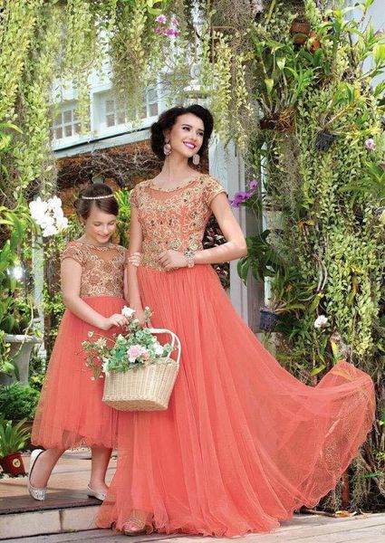 scoop short sleeves a-line prom dresses vintage lace appliques beaded mother and daughter matching party gowns kids flower girls dress, Black
scoop short sleeves a-line prom dresses vintage lace appliques beaded mother and daughter matching party gowns kids flower girls dress, Black