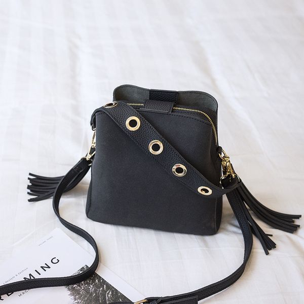 2019 fashion scrub women bucket bag vintage tassel messenger bag green young vitality shoulder simple handbags
2019 fashion scrub women bucket bag vintage tassel messenger bag green young vitality shoulder simple handbags