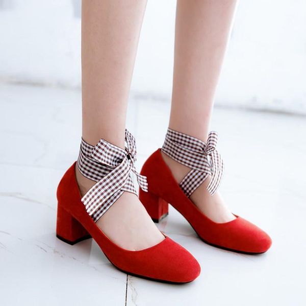 19ss single shoes female retro thick heel cross straps korean version peep high-heeled square toe shallow ladies style, Black
19ss single shoes female retro thick heel cross straps korean version peep high-heeled square toe shallow ladies style, Black