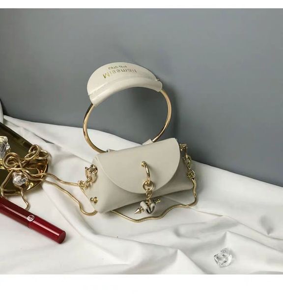 2019 new texture network red high sense french niche small bag foreign small ck handbags messenger versatile shoulder bag
2019 new texture network red high sense french niche small bag foreign small ck handbags messenger versatile shoulder bag