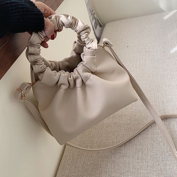 jin mantang round handle solid color pu leather small totes for women 2020 fashion summer crossbody shoulder messenger handbags
jin mantang round handle solid color pu leather small totes for women 2020 fashion summer crossbody shoulder messenger handbags