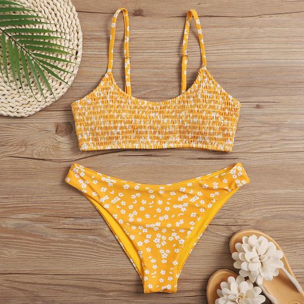 women's swimwear ruffle bikinis 2021 women push up bandeau swimsuit female floral swimming bathing suit bathers mayo beach summer, White;black
women's swimwear ruffle bikinis 2021 women push up bandeau swimsuit female floral swimming bathing suit bathers mayo beach summer, White;black