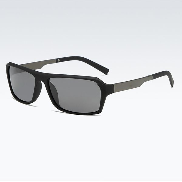 men outdoor polarizing driving sunglasses rectangle frame color film lens sunglasses for women, White;black
men outdoor polarizing driving sunglasses rectangle frame color film lens sunglasses for women, White;black