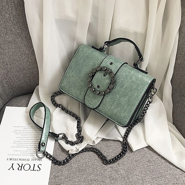 women's retro fashion bag 2019 new women's pu designer chain bag with diamond chain on shoulders
women's retro fashion bag 2019 new women's pu designer chain bag with diamond chain on shoulders