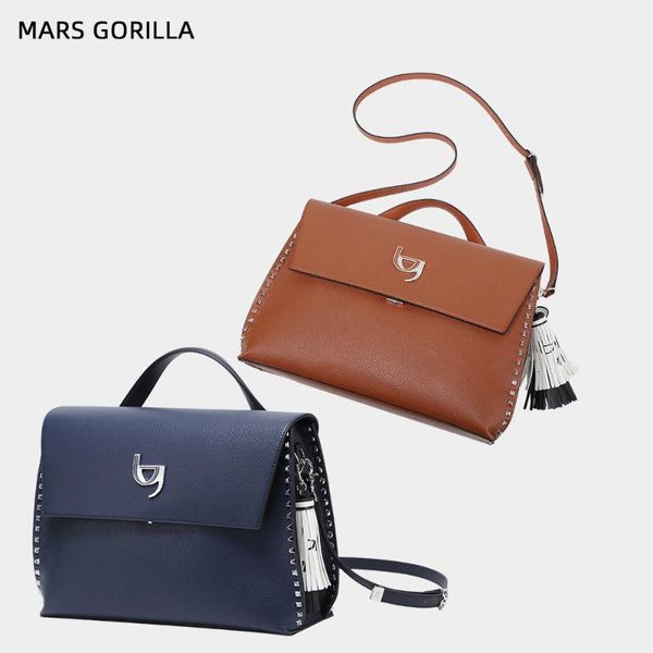 female shoulder bag handbags leather tassel rivets retro large capacity 2020 new design ladies crossbody flap bags
female shoulder bag handbags leather tassel rivets retro large capacity 2020 new design ladies crossbody flap bags