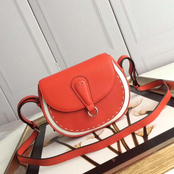 2018 designer luxury fashion women bags lady flap crossbody saddle bag designer women portable shoulder strap bag leather purse handbag
2018 designer luxury fashion women bags lady flap crossbody saddle bag designer women portable shoulder strap bag leather purse handbag