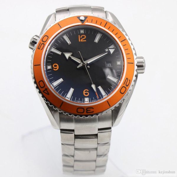 2020 factory fashion master co -axial series orange rotating ceramic bezel automatic machinery man watche, Slivery;brown
2020 factory fashion master co -axial series orange rotating ceramic bezel automatic machinery man watche, Slivery;brown