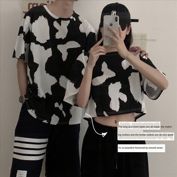 2020 cow black and white couple wear short-sleeved t-shirt women's loose long short jacket jacket jacket
2020 cow black and white couple wear short-sleeved t-shirt women's loose long short jacket jacket jacket