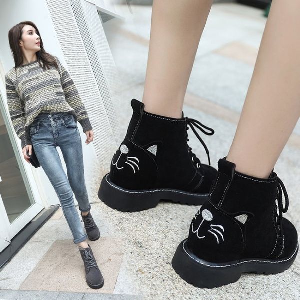 ins women boot 22.5-25cm length fashion wild women's shoes autumn winter cartoon embroidered cat winter boots fashion warmth, Black 
ins women boot 22.5-25cm length fashion wild women's shoes autumn winter cartoon embroidered cat winter boots fashion warmth, Black