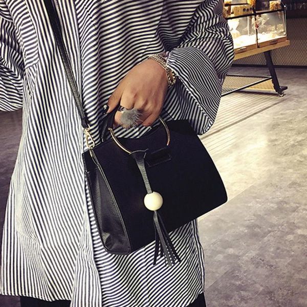 shoulder bags for women 2020 new vintage fringed ring handbag messenger crossbody bags torebki damskie
shoulder bags for women 2020 new vintage fringed ring handbag messenger crossbody bags torebki damskie