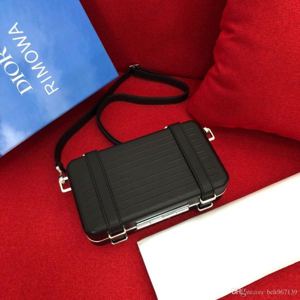 2020 ladies retro fashion ladies handbag grid small chain shoulder messenger bag handbag luxury wallet leather handbag 04114
2020 ladies retro fashion ladies handbag grid small chain shoulder messenger bag handbag luxury wallet leather handbag 04114