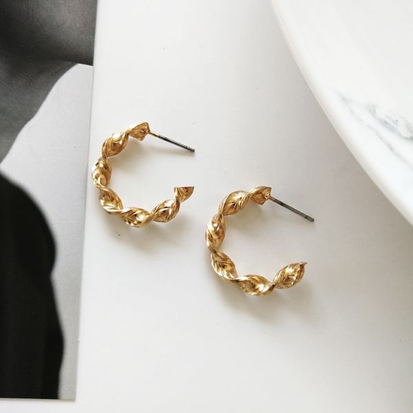 srcoi korean trendy irregular twist statement earring exaggerated geometric opening round gold metal distorted earring women new, Golden;silver
srcoi korean trendy irregular twist statement earring exaggerated geometric opening round gold metal distorted earring women new, Golden;silver