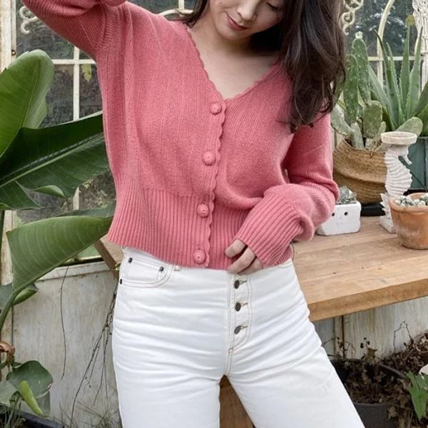 women's v neck knitted cardigan sweater petals collar solid color single breasted knitted sweater knitwear casual jacket new, White
women's v neck knitted cardigan sweater petals collar solid color single breasted knitted sweater knitwear casual jacket new, White