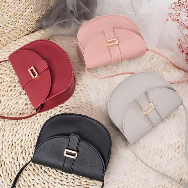 simple solid semicircle shoulder messenger handbags classic crossbody bag women small leather crossbody phone bags
simple solid semicircle shoulder messenger handbags classic crossbody bag women small leather crossbody phone bags
