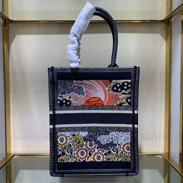 classic europ style shopping mesh bag luxury pattern women's bag women canvas bag hand embroidered pattern mesh embroidery style shoppi
classic europ style shopping mesh bag luxury pattern women's bag women canvas bag hand embroidered pattern mesh embroidery style shoppi