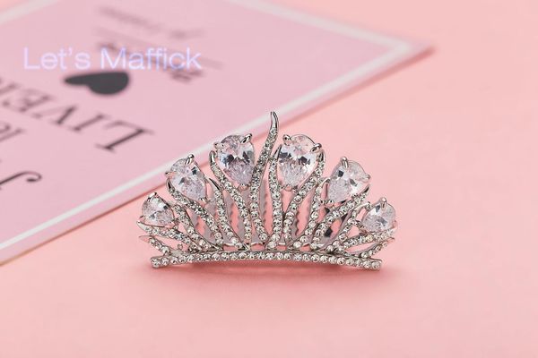 hair-end gorgeous crown tiara comb crystal cz stone hair jewelry woman girl wedding zx2843, Golden;white
hair-end gorgeous crown tiara comb crystal cz stone hair jewelry woman girl wedding zx2843, Golden;white