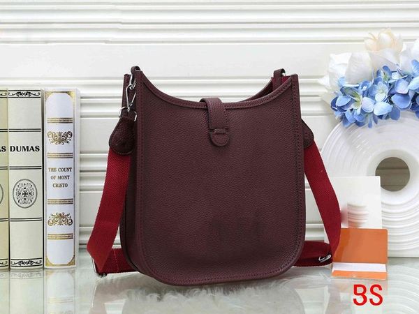 designer handbags cross body bags lady leather handbag woman shoulder hand bag clutch messenger lunch totes bag lady handle
designer handbags cross body bags lady leather handbag woman shoulder hand bag clutch messenger lunch totes bag lady handle