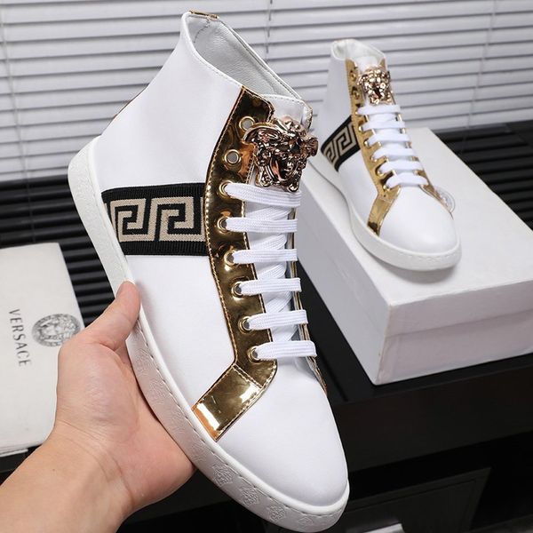 2019yt новых мужчин на случайных спортивной обуви, весной и осенью низкие, чтобы помочь роскошных мужчин на открытом воздухе путешествий кро 
2019yt новых мужчин на случайных спортивной обуви, весной и осенью низкие, чтобы помочь роскошных мужчин на открытом воздухе путешествий кро