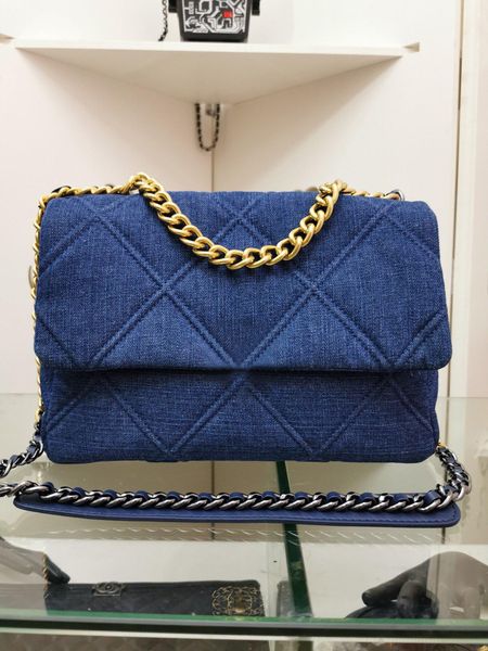 new fashion designer ladies belt bag chain messenger bag small shoulder bags denim diamond washed retro craft shoulder bags
new fashion designer ladies belt bag chain messenger bag small shoulder bags denim diamond washed retro craft shoulder bags