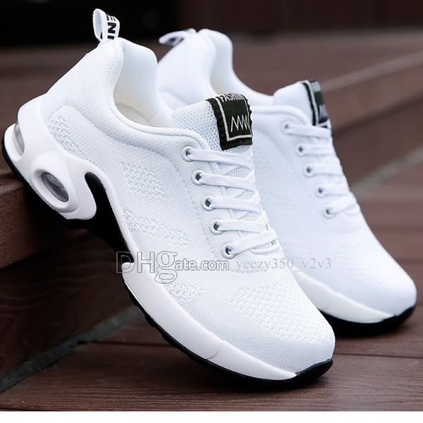 горячая продажа мода мужская обувь mesh дышащие кроссовки walking мужчины обувь новая комфортная легкие кроссовки d-200301084
горячая продажа мода мужская обувь mesh дышащие кроссовки walking мужчины обувь новая комфортная легкие кроссовки d-200301084