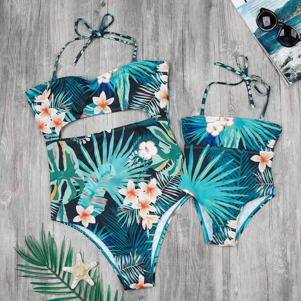 printed hollow one-piece parent-child printed hollow one-piece sling swimsuit sling parent-child swimsuit, White;black
printed hollow one-piece parent-child printed hollow one-piece sling swimsuit sling parent-child swimsuit, White;black