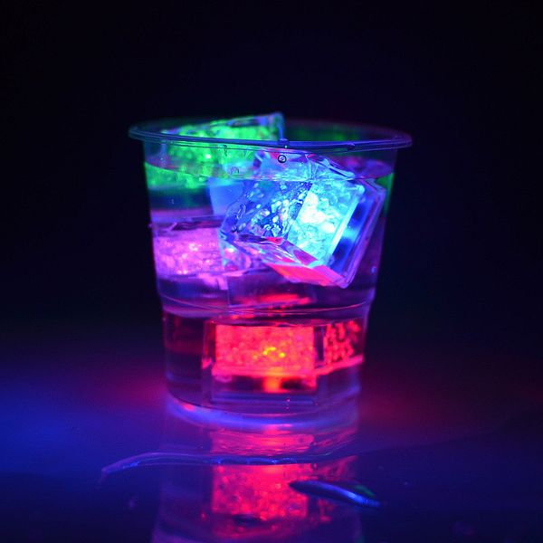 под руководством партия огни флэш-ice cube водно-actived вспышка led light положить в воду пить флэш свадебные батончики рождественские огни
под руководством партия огни флэш-ice cube водно-actived вспышка led light положить в воду пить флэш свадебные батончики рождественские огни