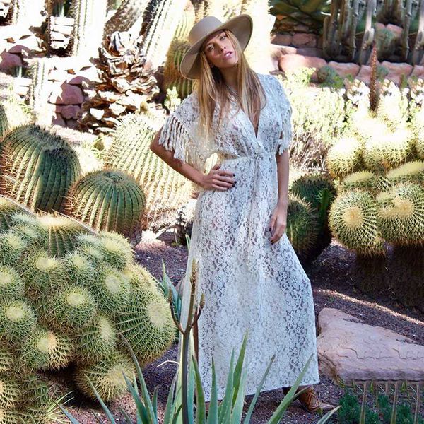 nini wonderland white lace summer dress deep v neck hollow out party dress women tassel beach midi dresses 2020 embroidery, Black;gray
nini wonderland white lace summer dress deep v neck hollow out party dress women tassel beach midi dresses 2020 embroidery, Black;gray