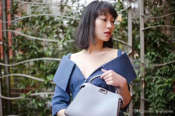 shoulder bags totes cross body cowhide handbags brand fashion luxury designer bags famous women shoulder bag bagsdesigner size 27cm 1aa
shoulder bags totes cross body cowhide handbags brand fashion luxury designer bags famous women shoulder bag bagsdesigner size 27cm 1aa