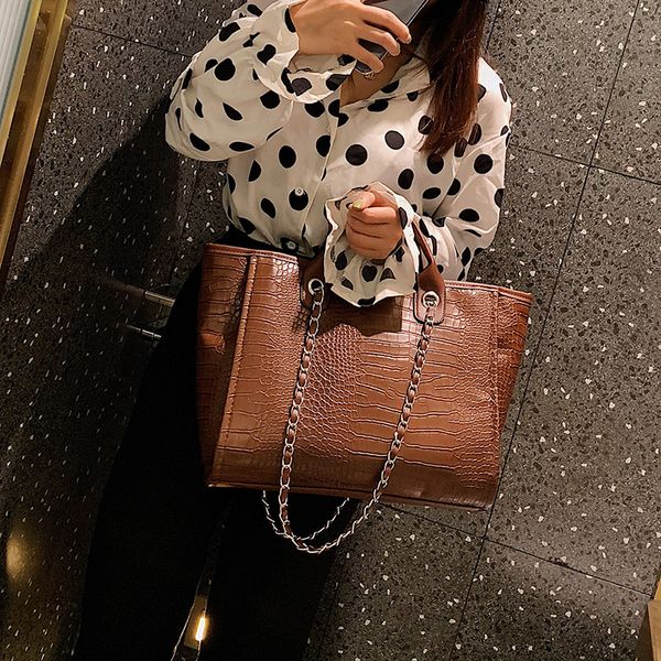 2020 new ladies shoulder bag fashion texture korean version of large-capacity wild pu ladies shoulder tote bag
2020 new ladies shoulder bag fashion texture korean version of large-capacity wild pu ladies shoulder tote bag