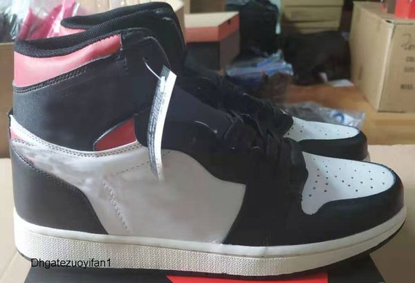 with box 2019 mens basketball shoes sneakers 1s black white gym red 555088-061 for men sports shoes us7-13
with box 2019 mens basketball shoes sneakers 1s black white gym red 555088-061 for men sports shoes us7-13