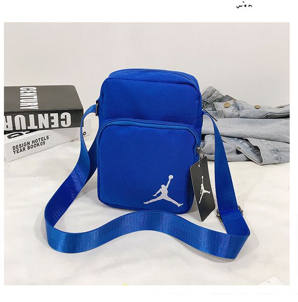 мужская сумка chest новых nluxury сумка плеча мужчины женщина fanny pack марка талия сумка crossbody сумка 4 цвета 2020332k
мужская сумка chest новых nluxury сумка плеча мужчины женщина fanny pack марка талия сумка crossbody сумка 4 цвета 2020332k