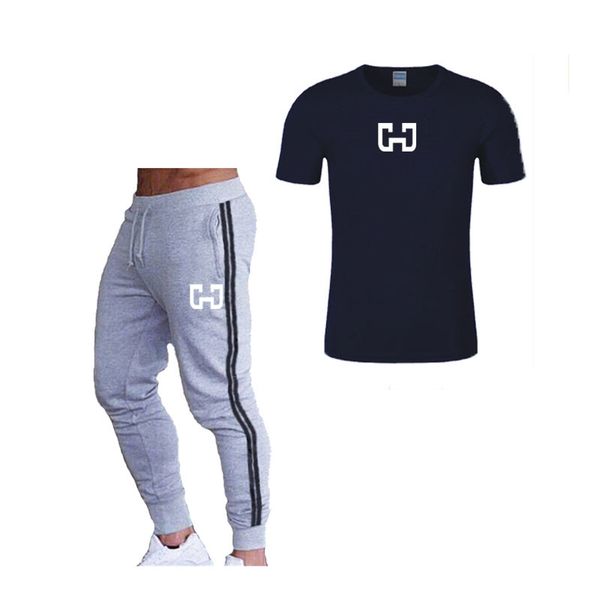 selling mesh compression t-shirt with black striped sweatpants sets gym jogger fitness pants fashion print 2 piece set, Black;blue
selling mesh compression t-shirt with black striped sweatpants sets gym jogger fitness pants fashion print 2 piece set, Black;blue