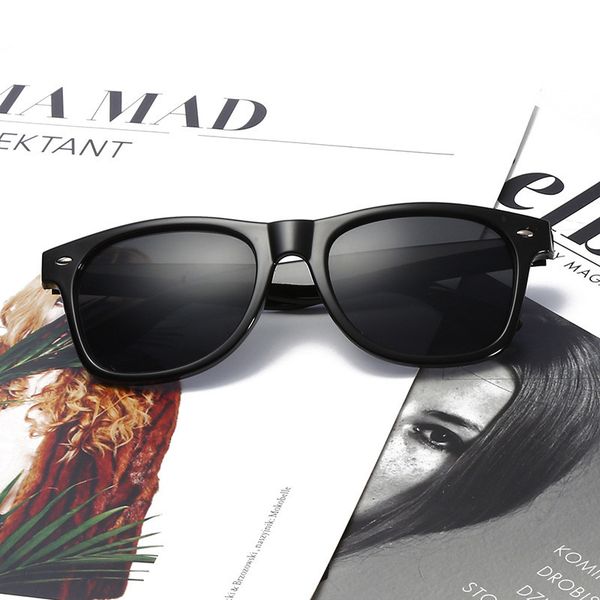 fashion sunglasses women 2018 men sun glasses driving mirrors coating points black frame eyewear male sunglasses uv400, White;black
fashion sunglasses women 2018 men sun glasses driving mirrors coating points black frame eyewear male sunglasses uv400, White;black