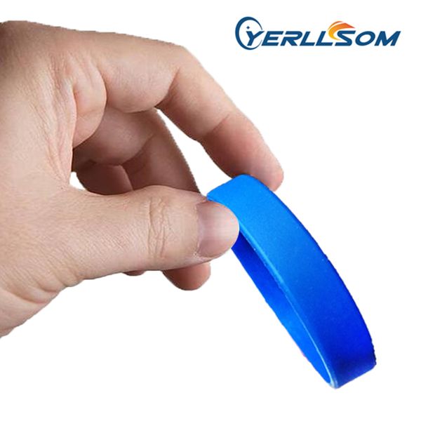 yerllsom 100pcs/lot customized blue rubber silicone wristbands for events b041505, Golden;silver
yerllsom 100pcs/lot customized blue rubber silicone wristbands for events b041505, Golden;silver