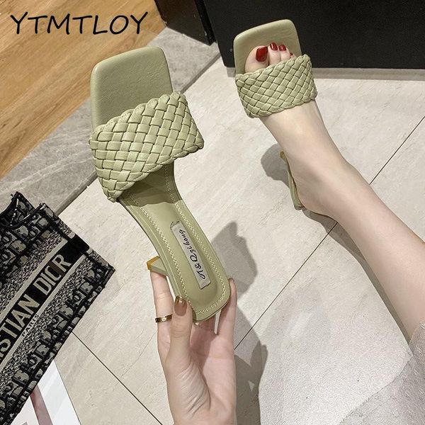 2020 new slippers weave leather women open toe thin high heels slides summer outdoor beach female flip flops, Black
2020 new slippers weave leather women open toe thin high heels slides summer outdoor beach female flip flops, Black