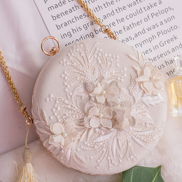 sweet embroidery evening bags for women ancient style small round single shoulder bags female dinner clutch purse
sweet embroidery evening bags for women ancient style small round single shoulder bags female dinner clutch purse