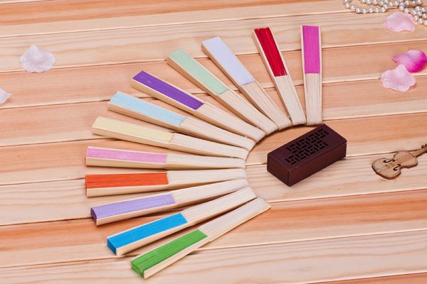 dhl shipping 50 pcs / lot 21 cm wedding 8 color paper hand fan wedding party party decoration promotion favor
dhl shipping 50 pcs / lot 21 cm wedding 8 color paper hand fan wedding party party decoration promotion favor