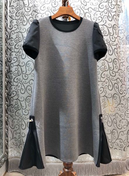 2020 ранняя весна новый женский лидер рот цвет соответствия подол сплит молния с коротким рукавом платье 107, Black;gray
2020 ранняя весна новый женский лидер рот цвет соответствия подол сплит молния с коротким рукавом платье 107, Black;gray