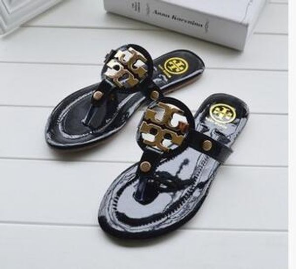 New women andal de igner hoe luxury lide ummer fa hion wide flat lippery andal lipper flip flop ize 35 42
New women andal de igner hoe luxury lide ummer fa hion wide flat lippery andal lipper flip flop ize 35 42