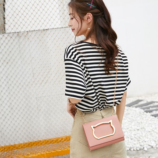 2020 new women's shoulder bag with compartment shoulders korean style small square bag fashion chain shoulder messenger
2020 new women's shoulder bag with compartment shoulders korean style small square bag fashion chain shoulder messenger
