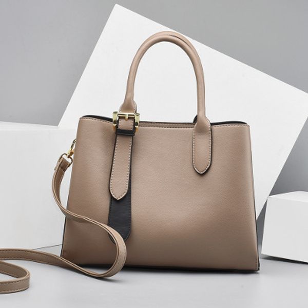 ladies simple handbag, brand designer fashion shoulder bag, american style all over the messenger bag
ladies simple handbag, brand designer fashion shoulder bag, american style all over the messenger bag