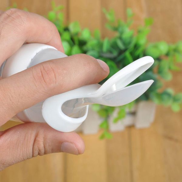 silicone baby feeding bottle with spoon food supplement rice cereal bottle baby squeeze spoon silica gel spoon
silicone baby feeding bottle with spoon food supplement rice cereal bottle baby squeeze spoon silica gel spoon