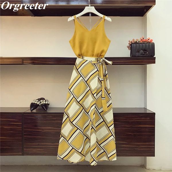 2020 new high waist split plaid lace up skirts suit women summer suspender vest crop printing skirt two-piece sets, White
2020 new high waist split plaid lace up skirts suit women summer suspender vest crop printing skirt two-piece sets, White